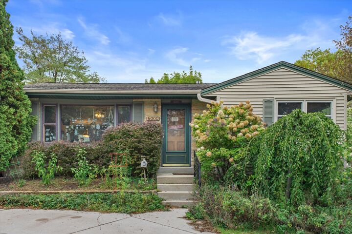 Property Photo: 6000 W Lloyd St WI 53213