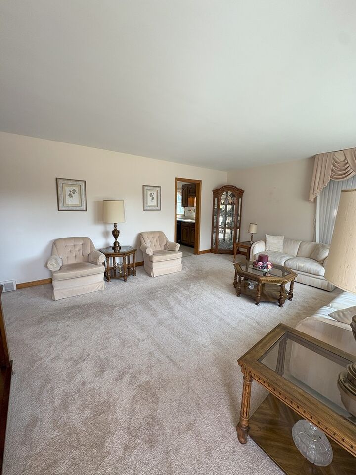 Property Photo:  4533 Hirschberg Court  IL 60176