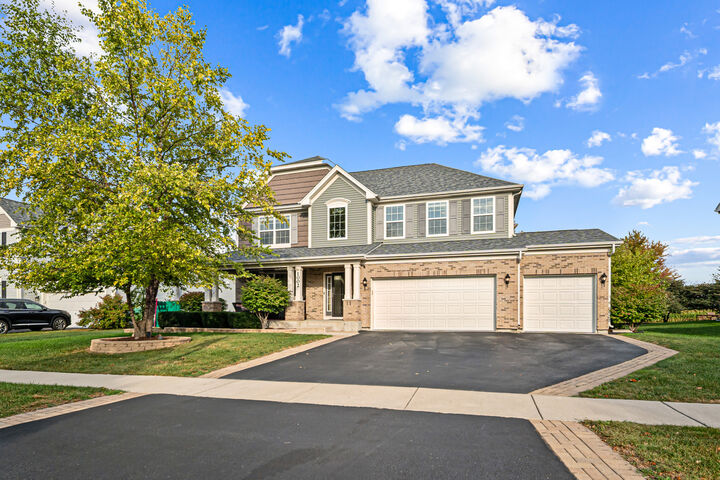 Property Photo: 1002 Hudson Drive IL 60431