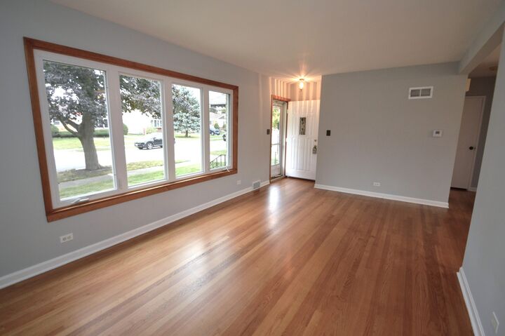 Property Photo:  11148 Shelley Street  IL 60154 