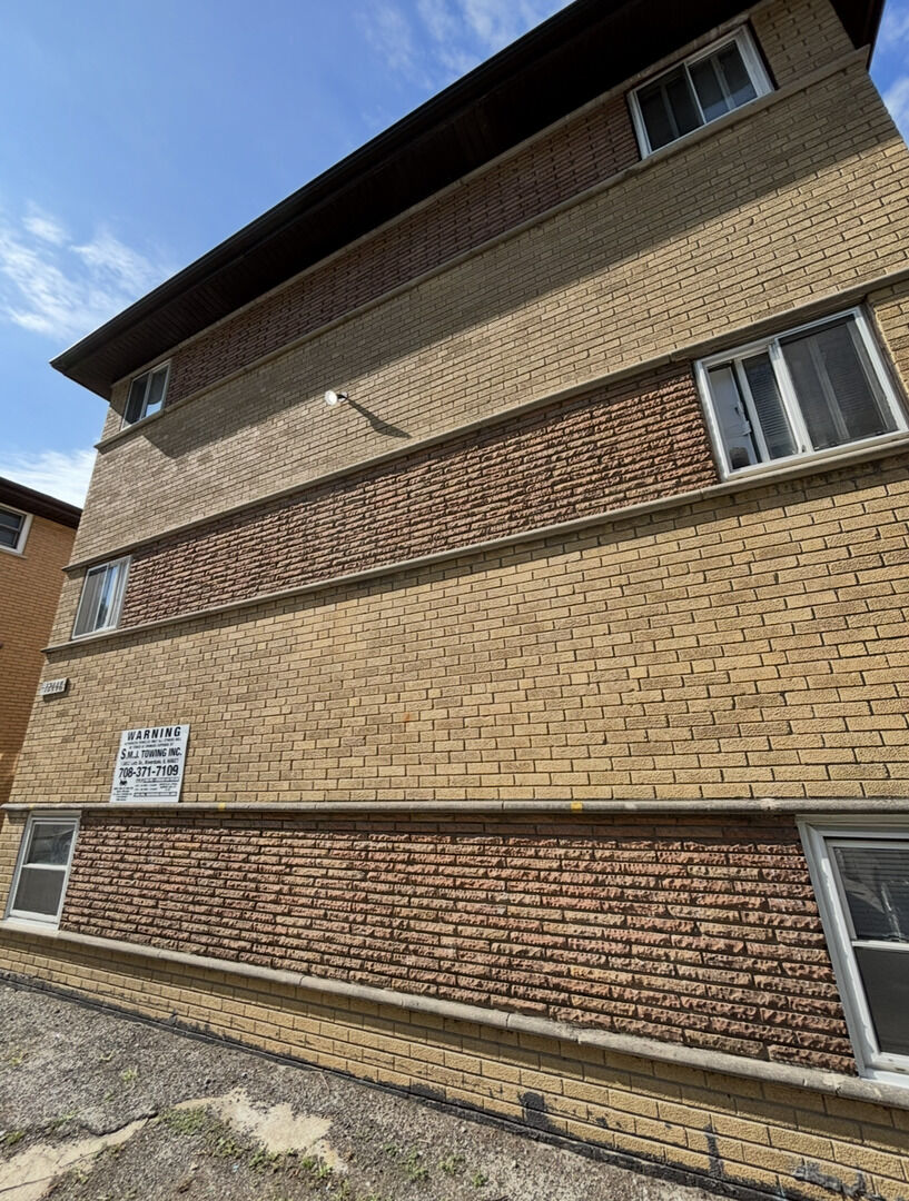 Property Photo: 12448 Fairview Avenue Be IL 60406