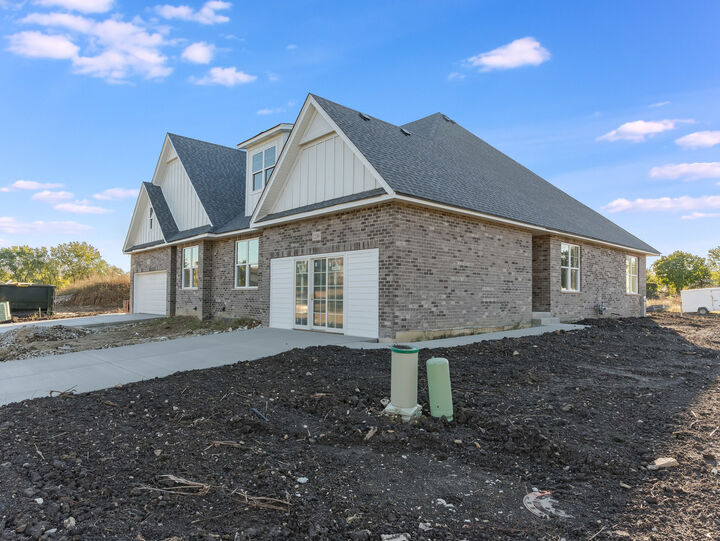 Property Photo: 1236 Prairie Lane 5-B IL 60439