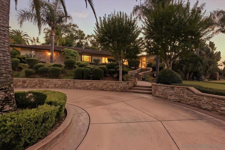 Property Photo:  2927 Circle Drive  CA 92029 