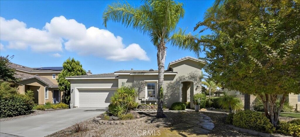 Property Photo: 43912 Country Ridge Court CA 92592