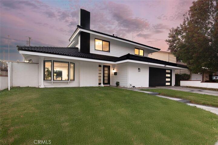 21621 Kaneohe Lane  Huntington Beach CA 92646 photo