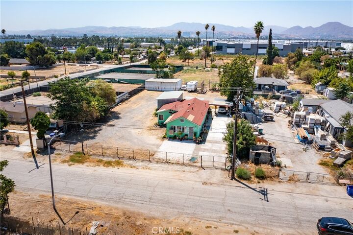 Property Photo: 603 San Jacinto CA 92408