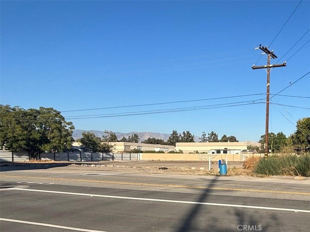 Property Photo:  781 S Valley View Avenue  CA 92408 