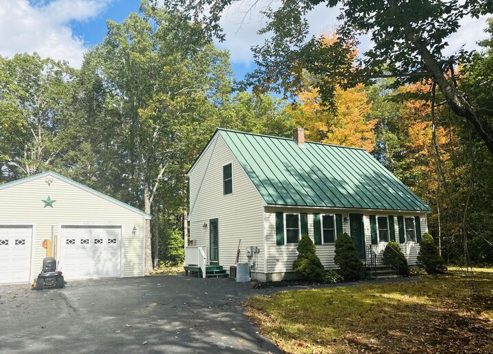 86 Brookwood Drive  Gorham ME 04038 photo