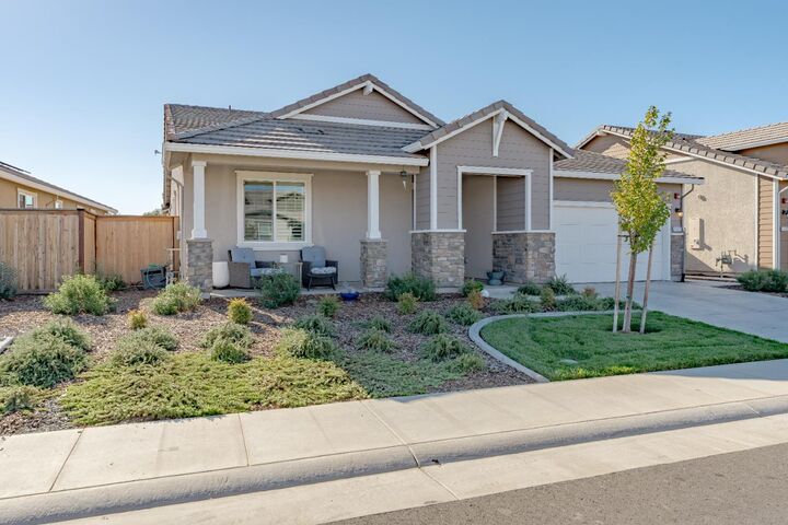 Property Photo: 1543 Red Lake Way CA 95648