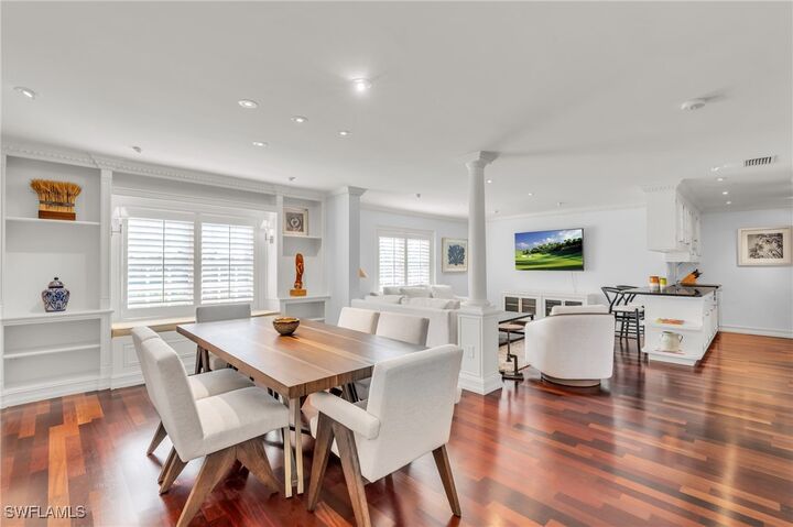 271 Broad Avenue S 202  Naples FL 34102 photo