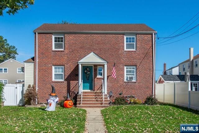 Property Photo:  132-134 Leonard Place 2  NJ 07031 