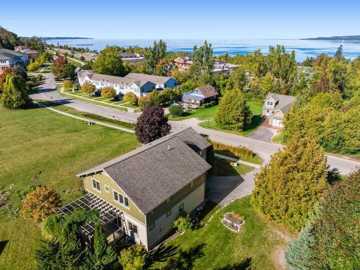 920 &Amp 924 Arlington  Petoskey MI 49770 photo