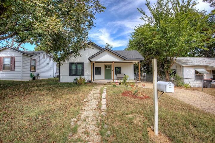 Property Photo:  1603 Neathery Street  TX 75460