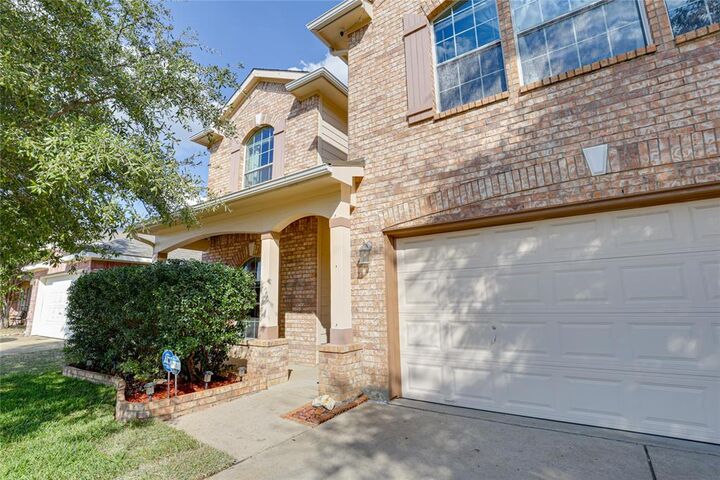 Property Photo: 8401 Autumn Creek Trail TX 76134