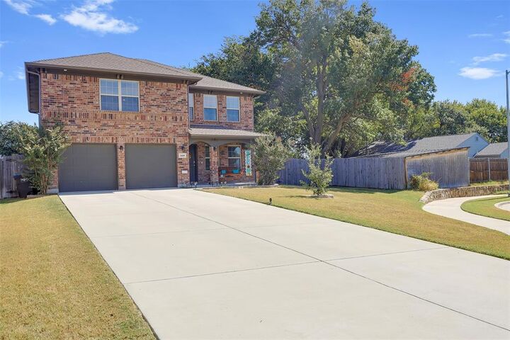 Property Photo:  2609 Breccia Drive  TX 76108