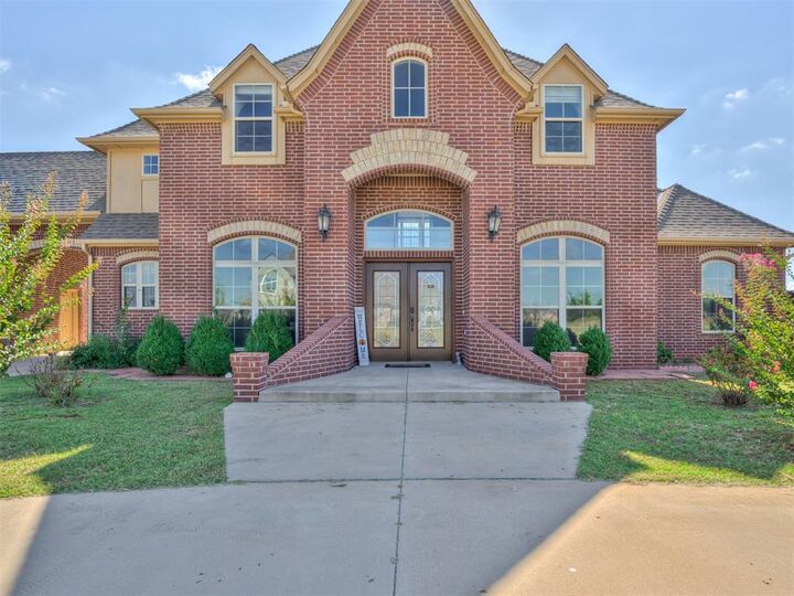 Property Photo:  3410 Blackbird Lane  OK 73071 