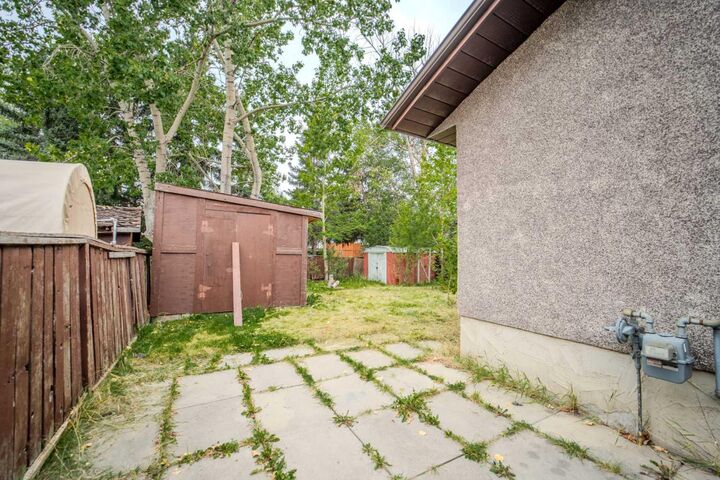Photo de la propriété: 528 Whitehill Place NE AB T1Y 3G8