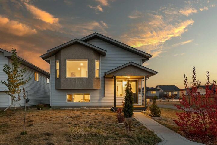 Property Photo:  32 Hunter Road  AB T4S 2L6 