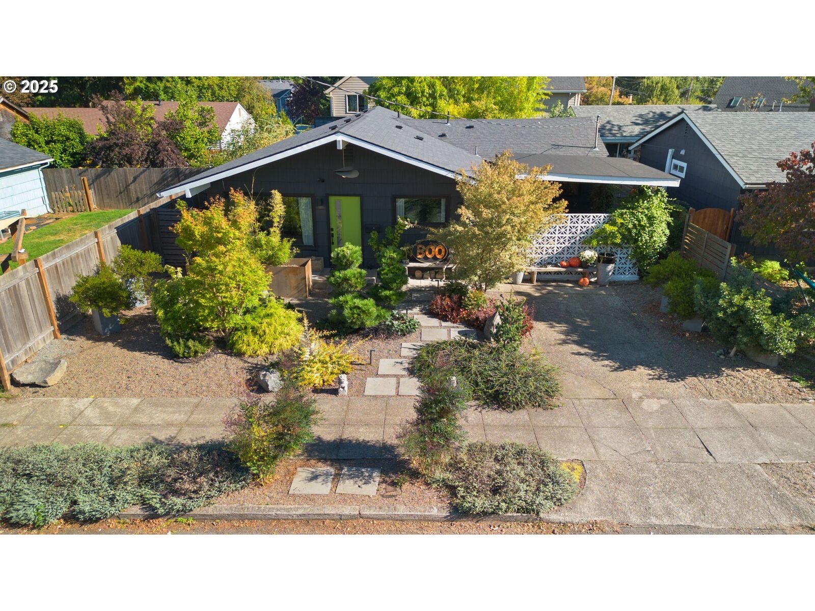 Property Photo:  6514 NE Bellevue Ave  OR 97211 