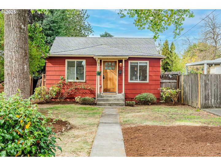 6423 SE 63rd Ave  Portland OR 97206 photo
