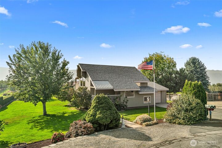 2938  Airway Street SE  East Wenatchee WA 98802 photo