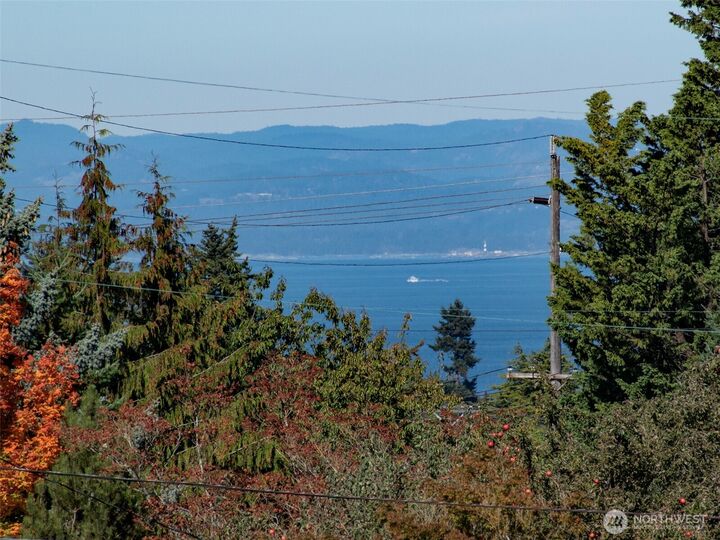 Property Photo: 218 Lopez Ave WA 98362