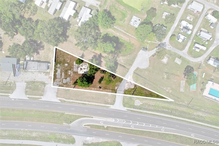 Property Photo:  15541 Cortez Boulevard  FL 34613