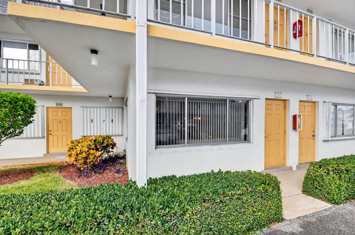 Property Photo:  3240 Lake Osborne Drive 107  FL 33461 