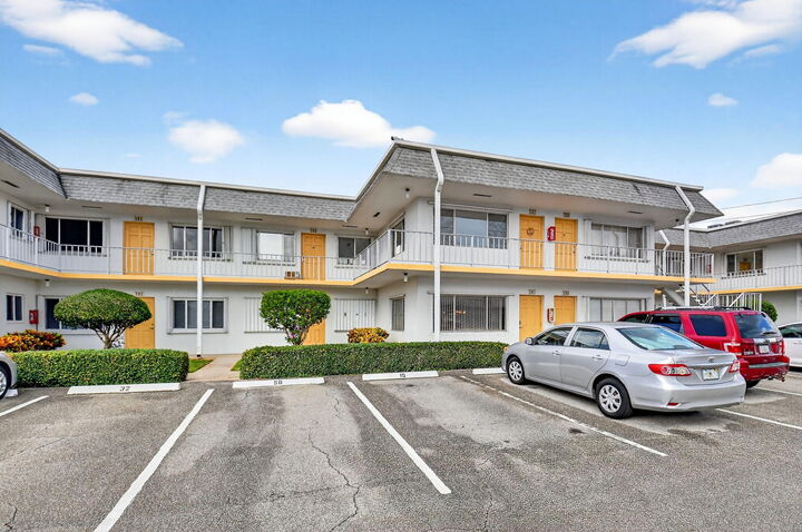 Property Photo: 3240 Lake Osborne Drive 107 FL 33461