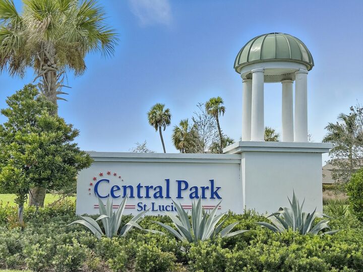 Property Photo: 12170 SW Rimini Way FL 34987
