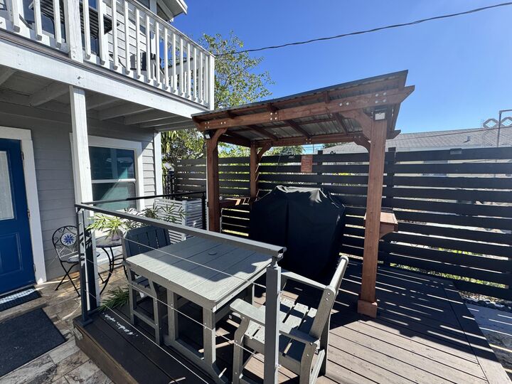 Property Photo: 322 S L Street Upper Rear FL 33460