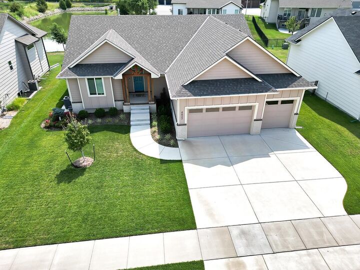 Property Photo: 4822 N Peregrine St KS 67219-3085