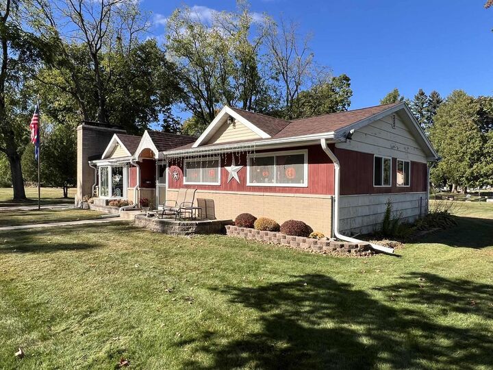 Property Photo: 644 Greenfield Street WI 53121