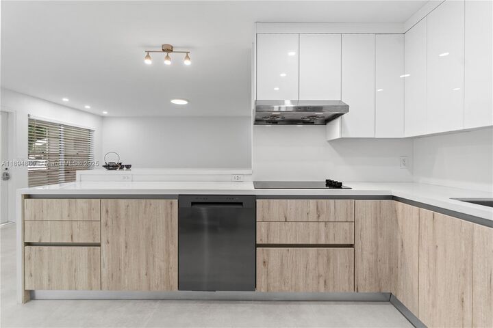 Property Photo: 8631 NW 12th St D177 FL 33322