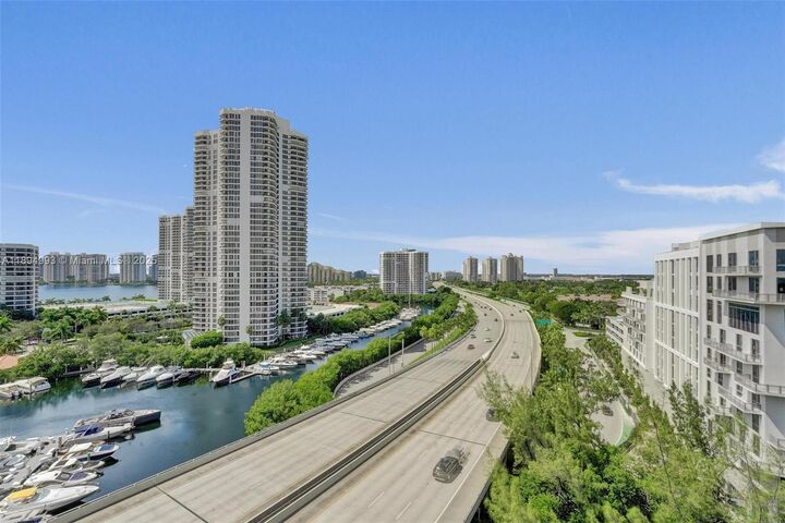 Property Photo: 19400 Turnberry Way 1012 FL 33180