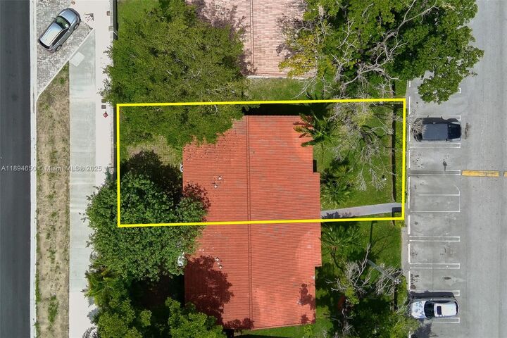 Property Photo: 9443 SW 174th St 9443 FL 33157