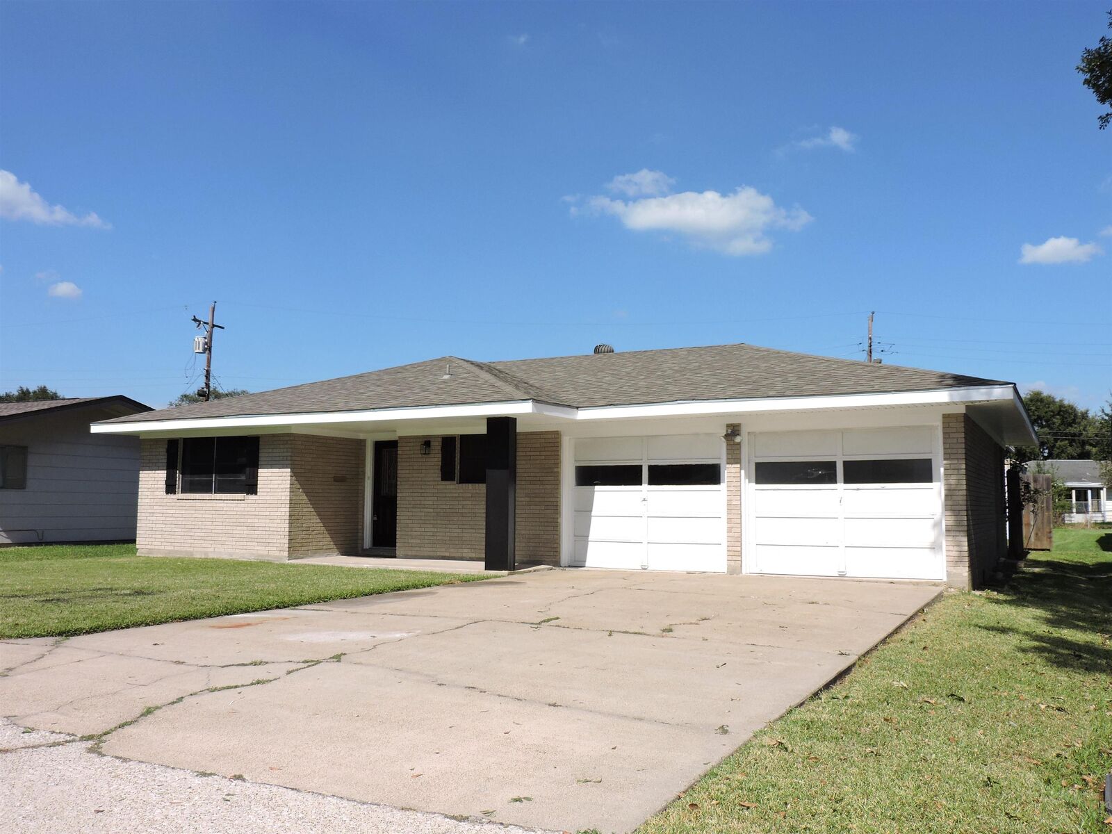 Property Photo:  4200 Lexington Ave  TX 77642