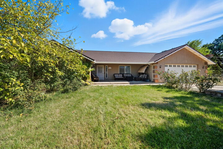 Property Photo: 10095 Frazier Road CA 96003