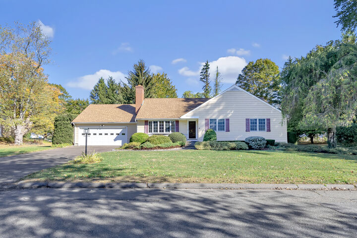 11 Laurel Street  Trumbull CT 06611 photo