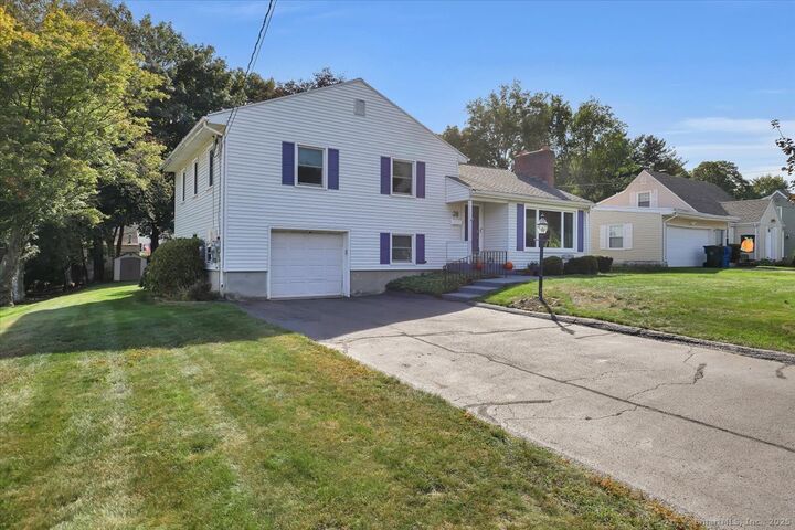 Property Photo:  28 Briar Lane  CT 06037