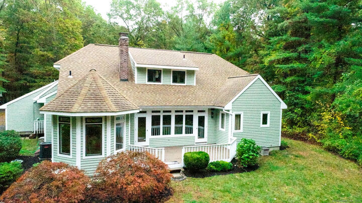 Property Photo: 3 Essex Court CT 06032