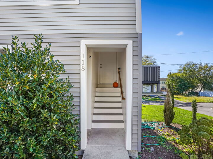 Property Photo:  118 Berwick Avenue 118  CT 06825 