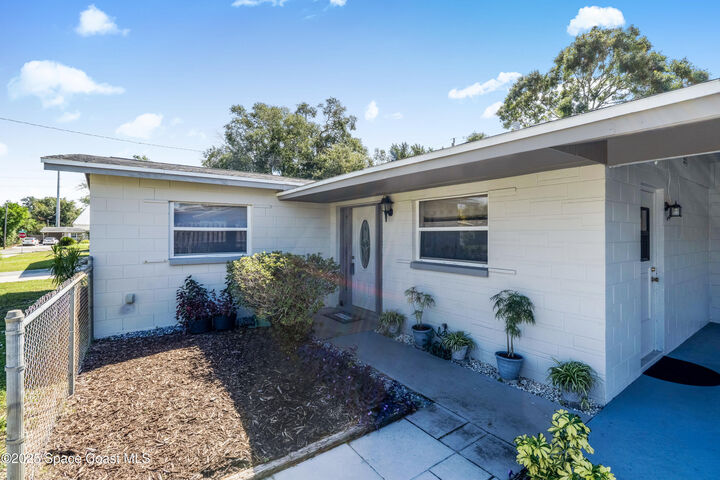 Property Photo:  1205 Milton Street  FL 32780 