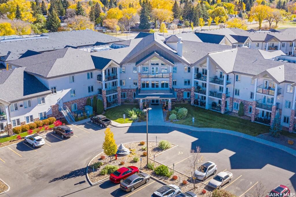 Property Photo: 1010 Ruth Street 110 SK S7J 4M9
