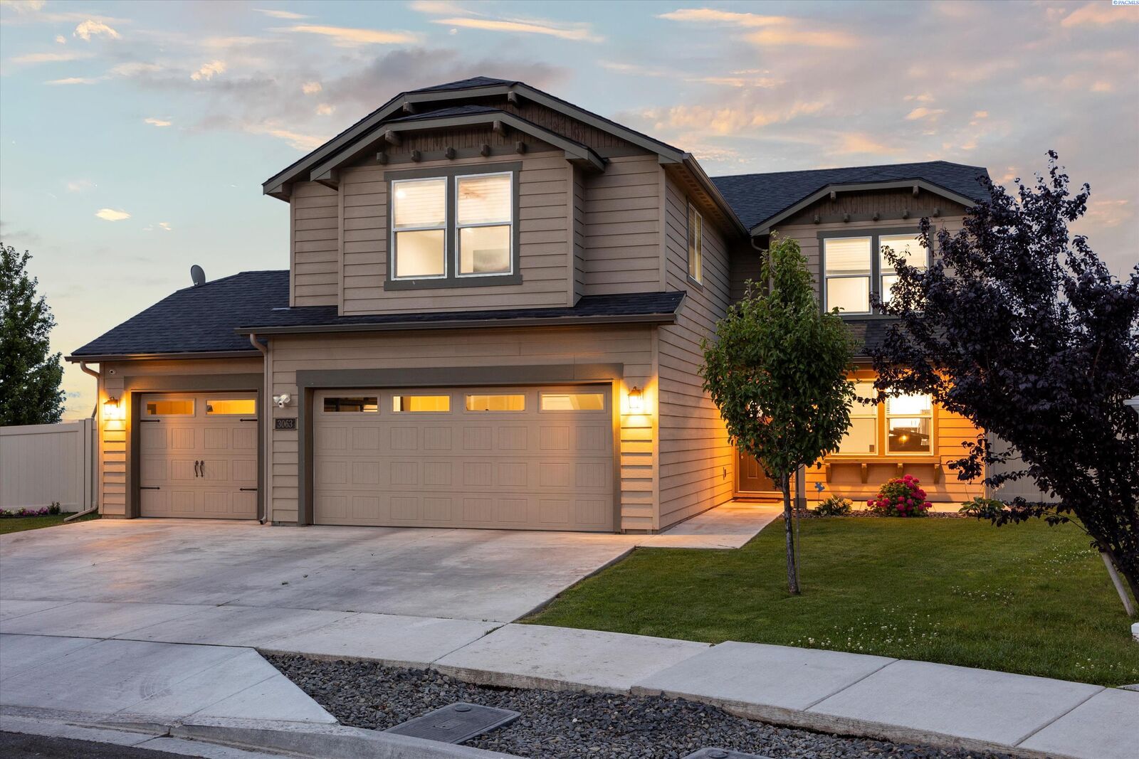 Property Photo: 3063 S Dawes Pl WA 99338