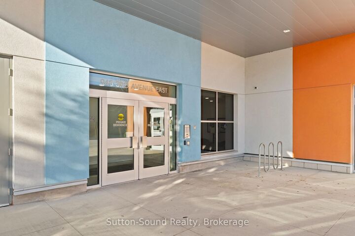 Property Photo:  945 3rd Avenue East Avenue 410  ON N4K 2K8 