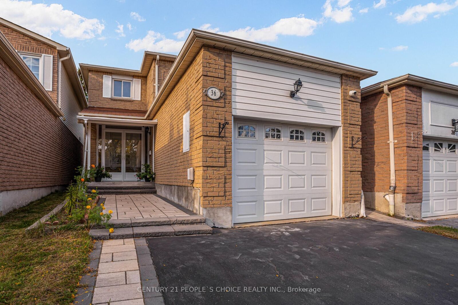 Photo de la propriété: 36 Ponymill Drive ON M1V 2Y1