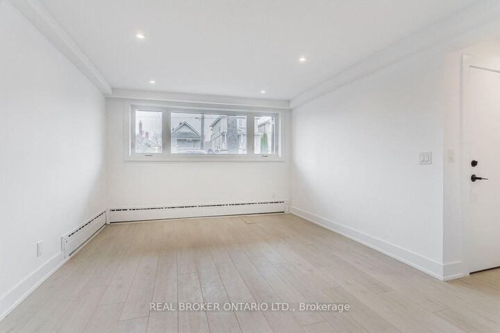 Property Photo:  185 Bowie Avenue Lower  ON M6E 2R5