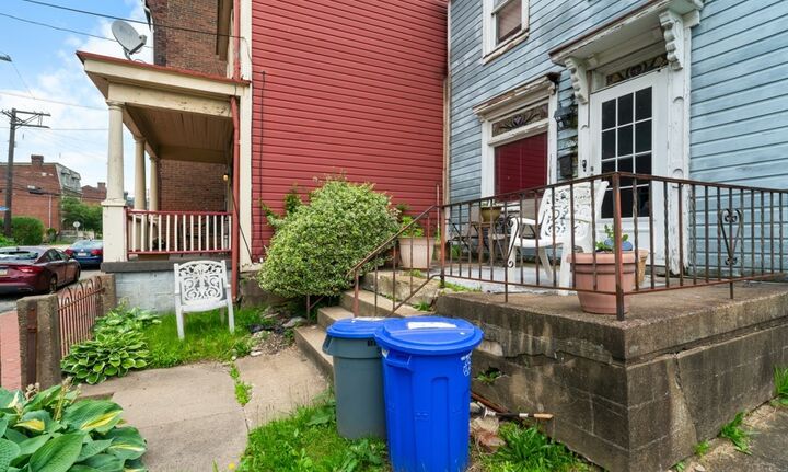Property Photo: 1413 Columbus Ave PA 15233