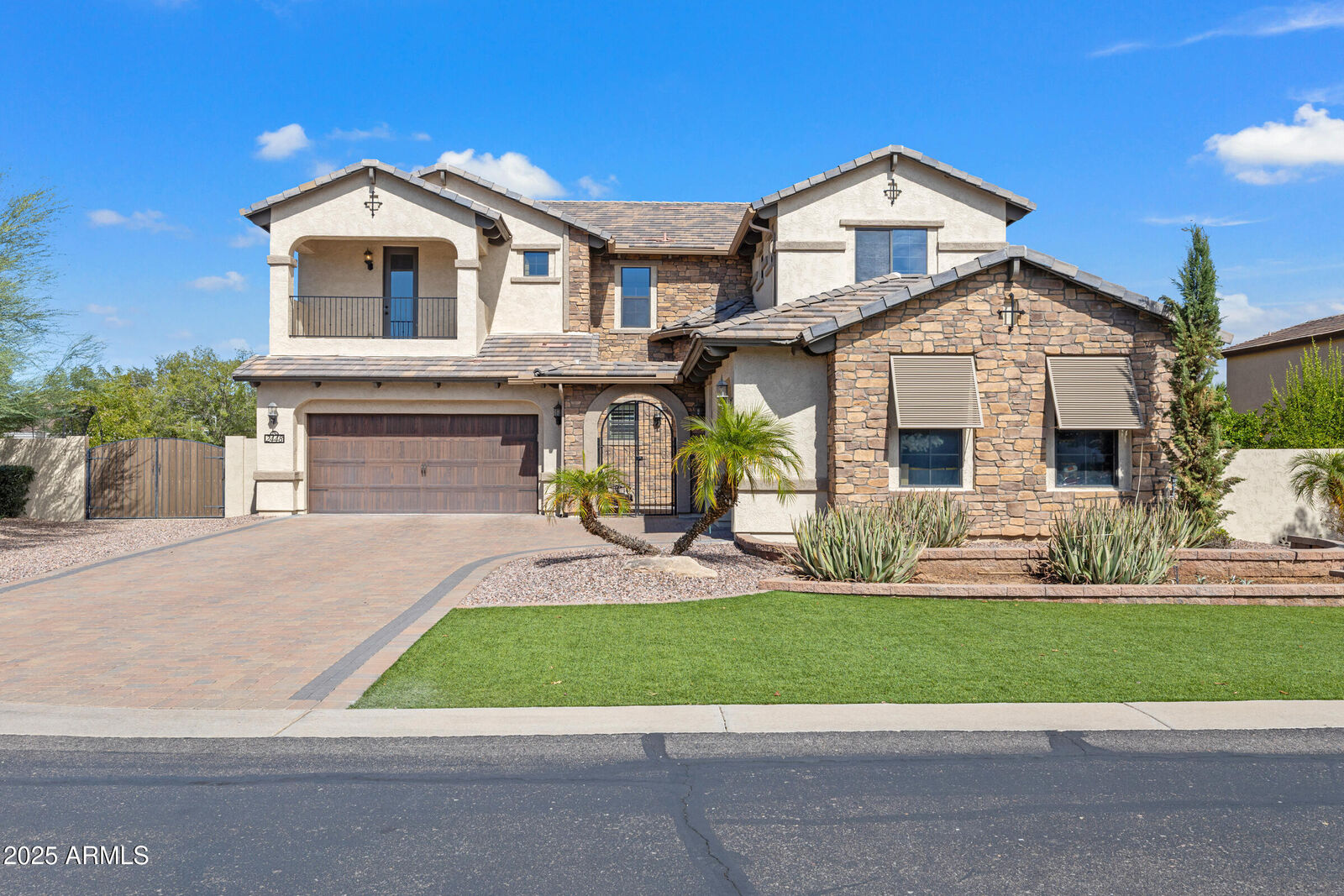 Property Photo:  2448 E Amber Court  AZ 85296 